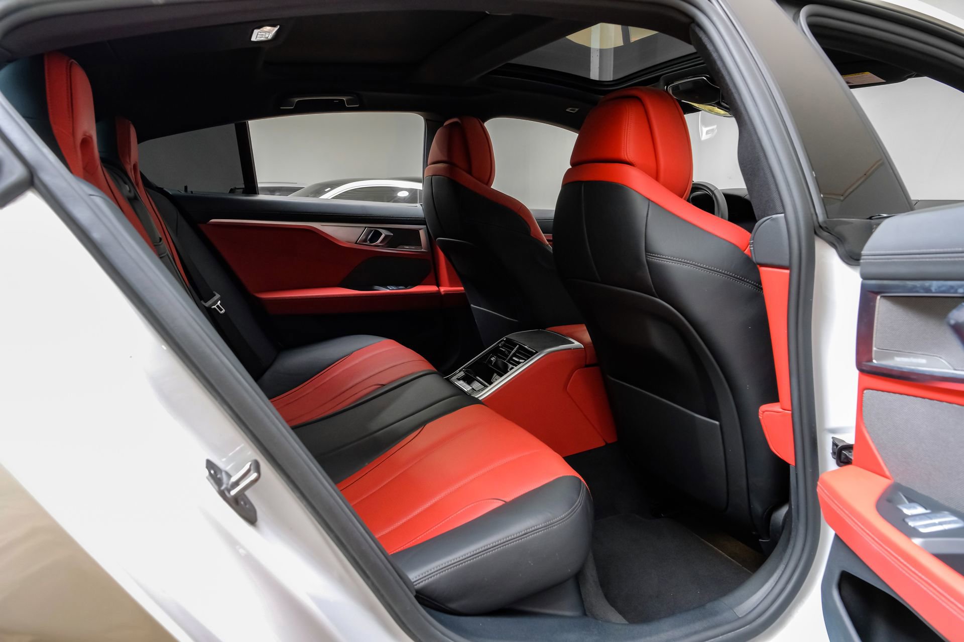 Used 2023 BMW 840i Gran Coupe w/ Comfort Seating Package image 40