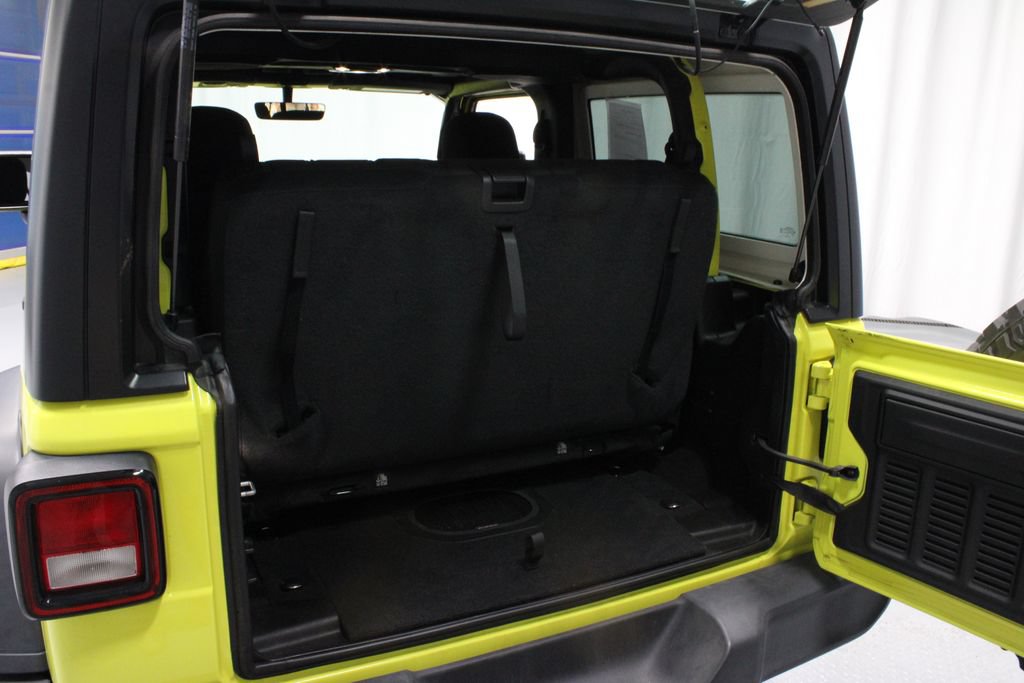 Used 2022 Jeep Wrangler Sport AWD/4WD image 17