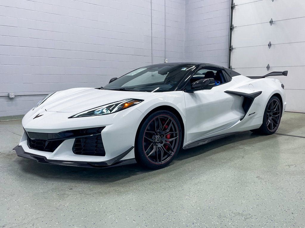 New 2025 Chevrolet Corvette Z06 w/ Z07 Performance Package RWD image 6