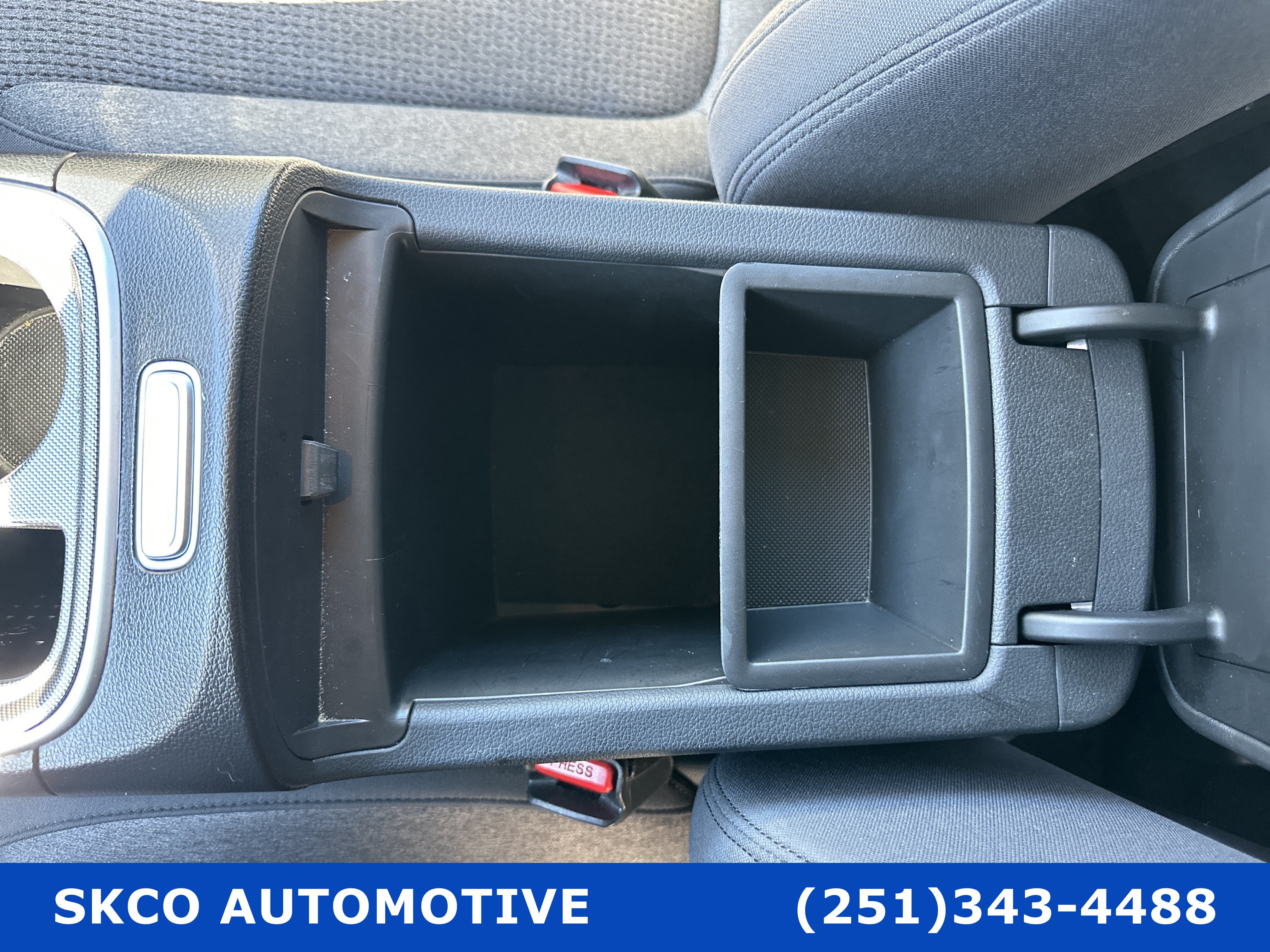 Used 2023 Hyundai Santa Fe SEL AWD/4WD image 25