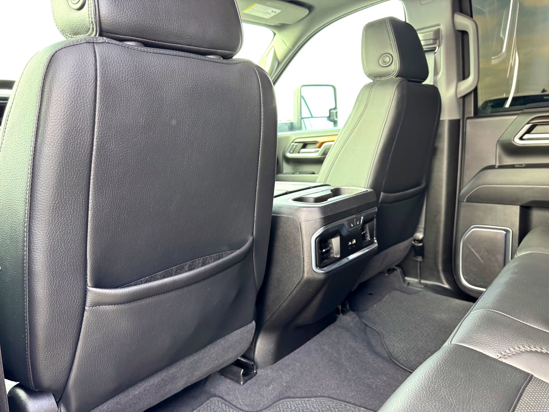 Used 2024 GMC Sierra 3500 Denali w/ Denali Reserve Package image 22