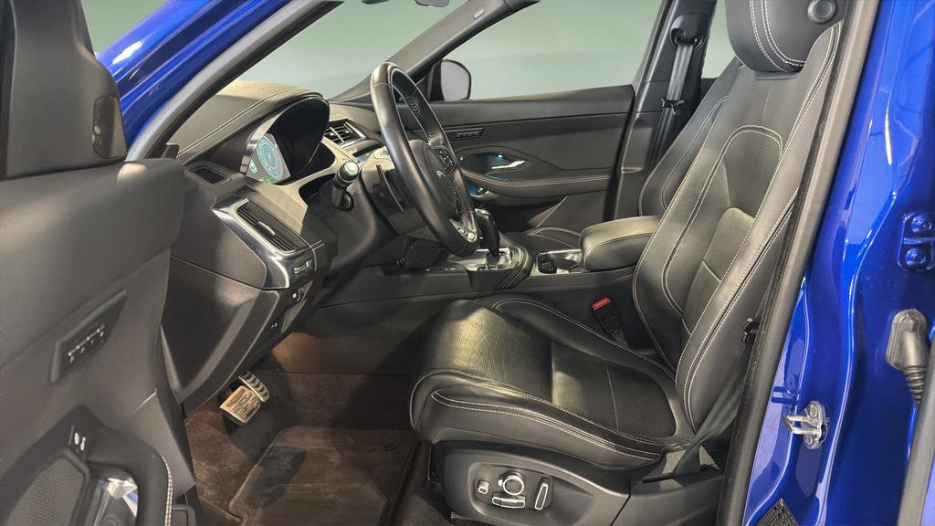 Used 2019 Jaguar E-PACE R-Dynamic HSE image 11