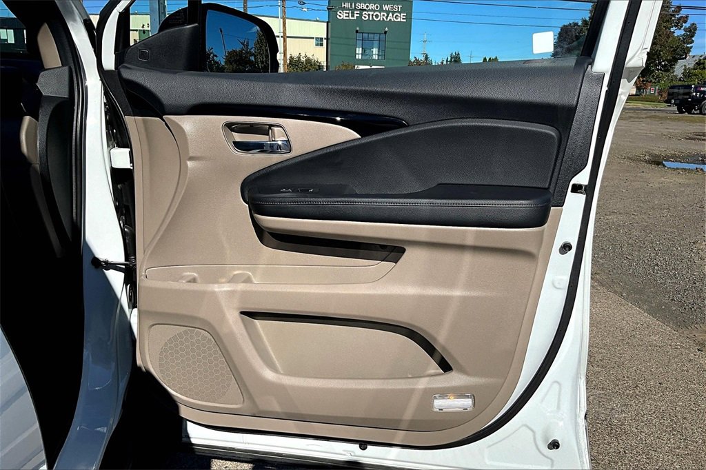 Used 2021 Honda Pilot Elite image 23