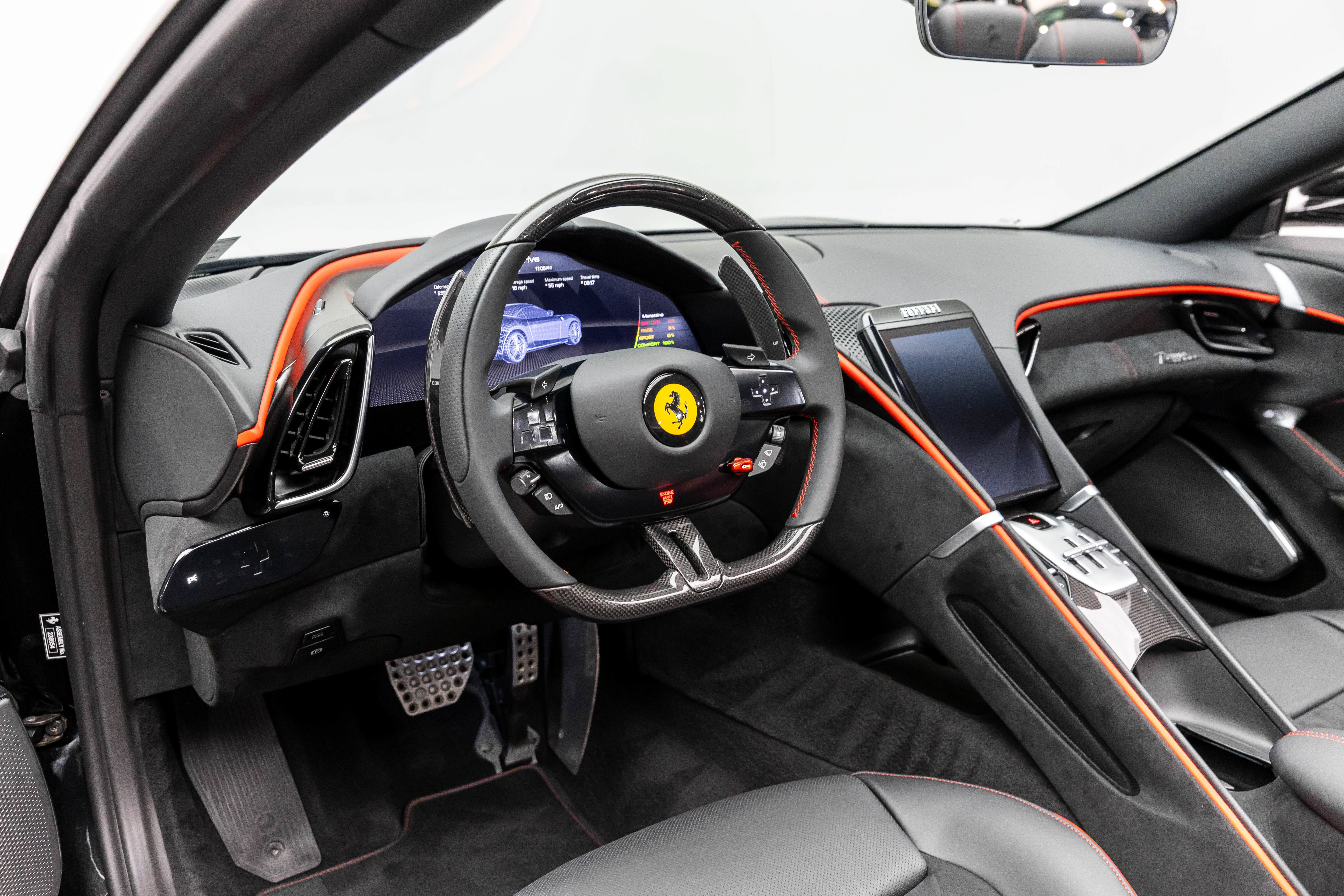 Used 2025 Ferrari Roma Spider RWD image 4