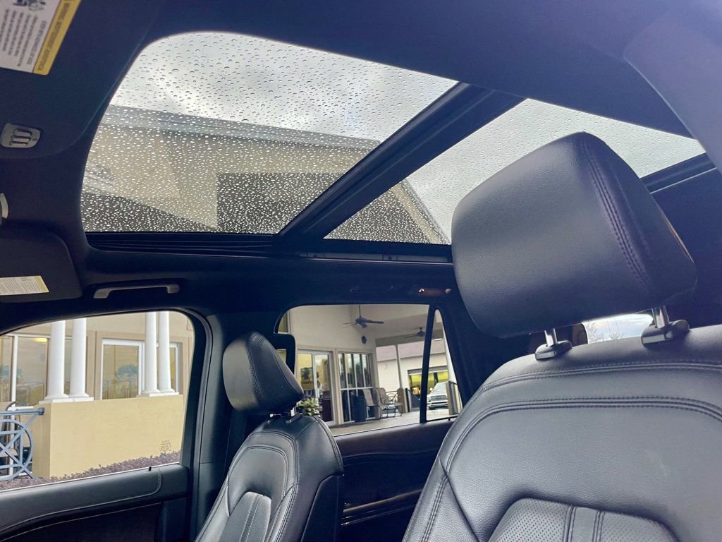 Used 2021 Ford Expedition Max Limited image 17