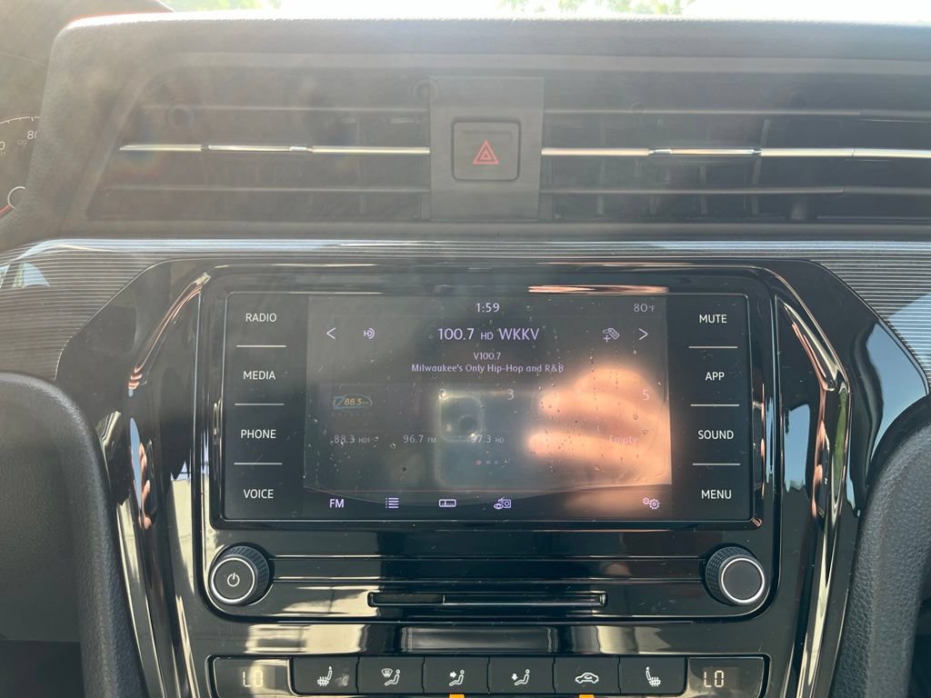 Certified 2020 Volkswagen Passat 2.0T R-Line FWD image 18