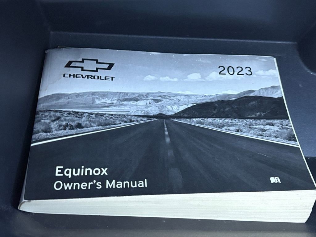 Used 2023 Chevrolet Equinox LS image 8