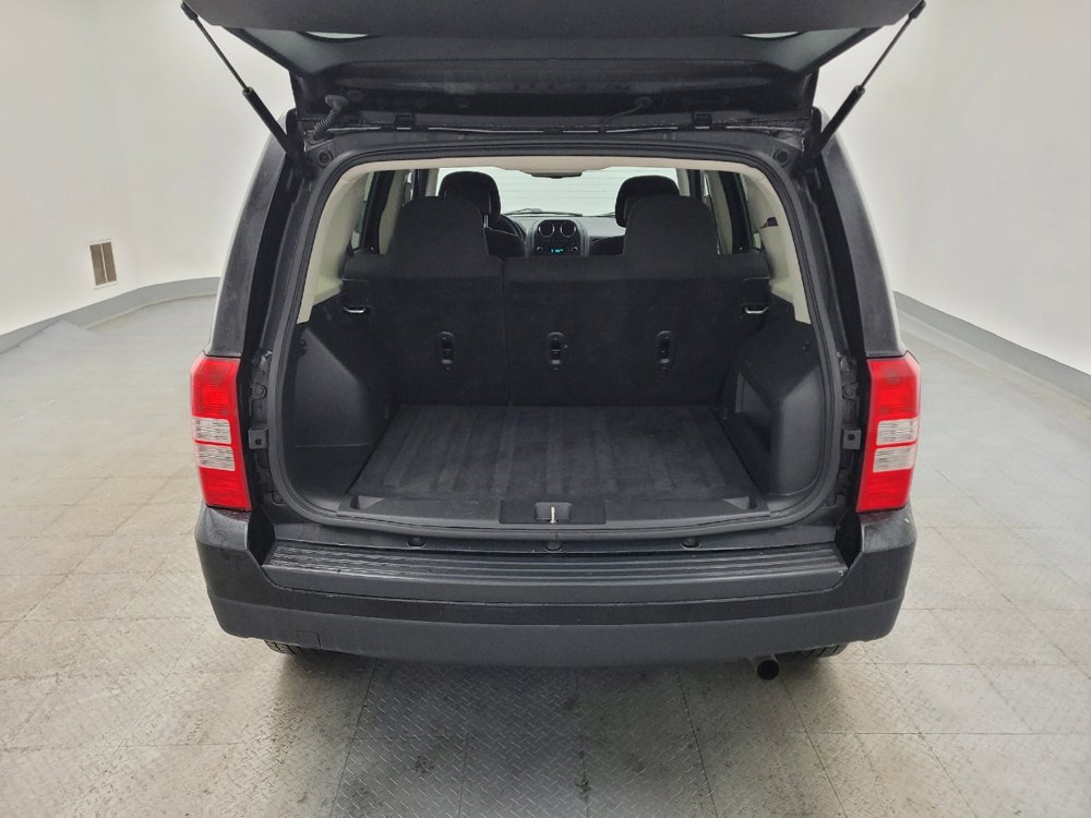 Used 2016 Jeep Patriot Sport image 29