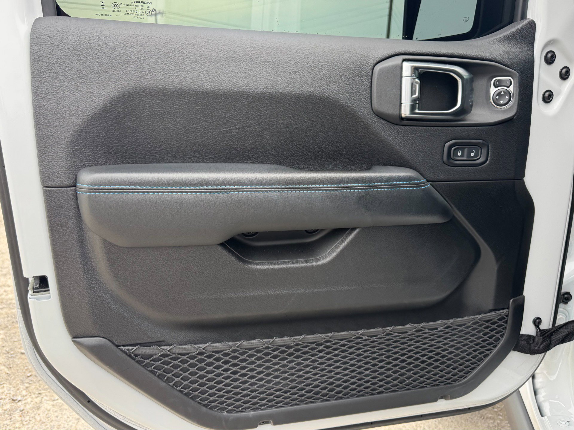 Used 2025 Jeep Wrangler Unlimited Rubicon 4xe image 71