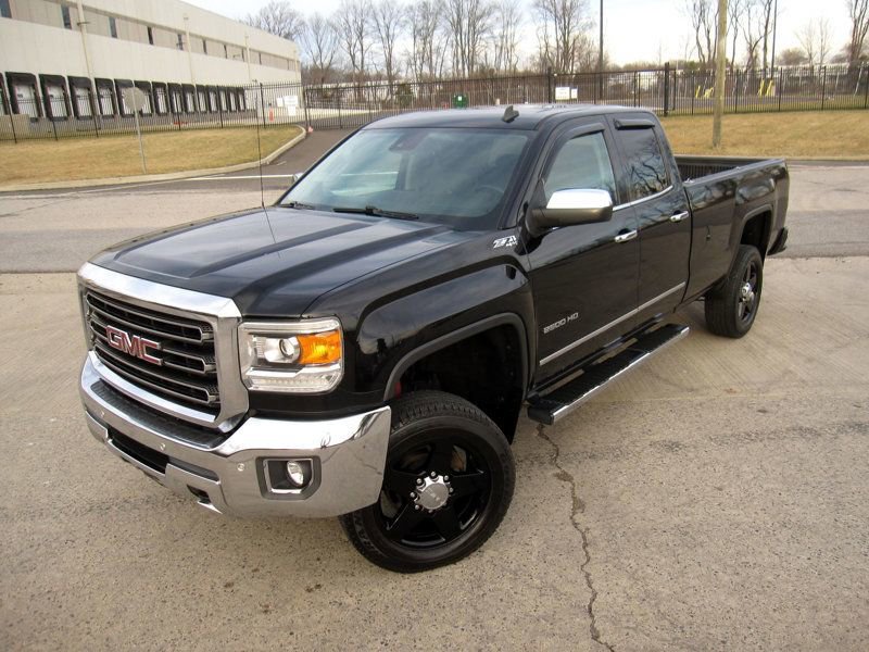 Used 2015 GMC Sierra 2500 SLT w/ Driver Alert Package image 4