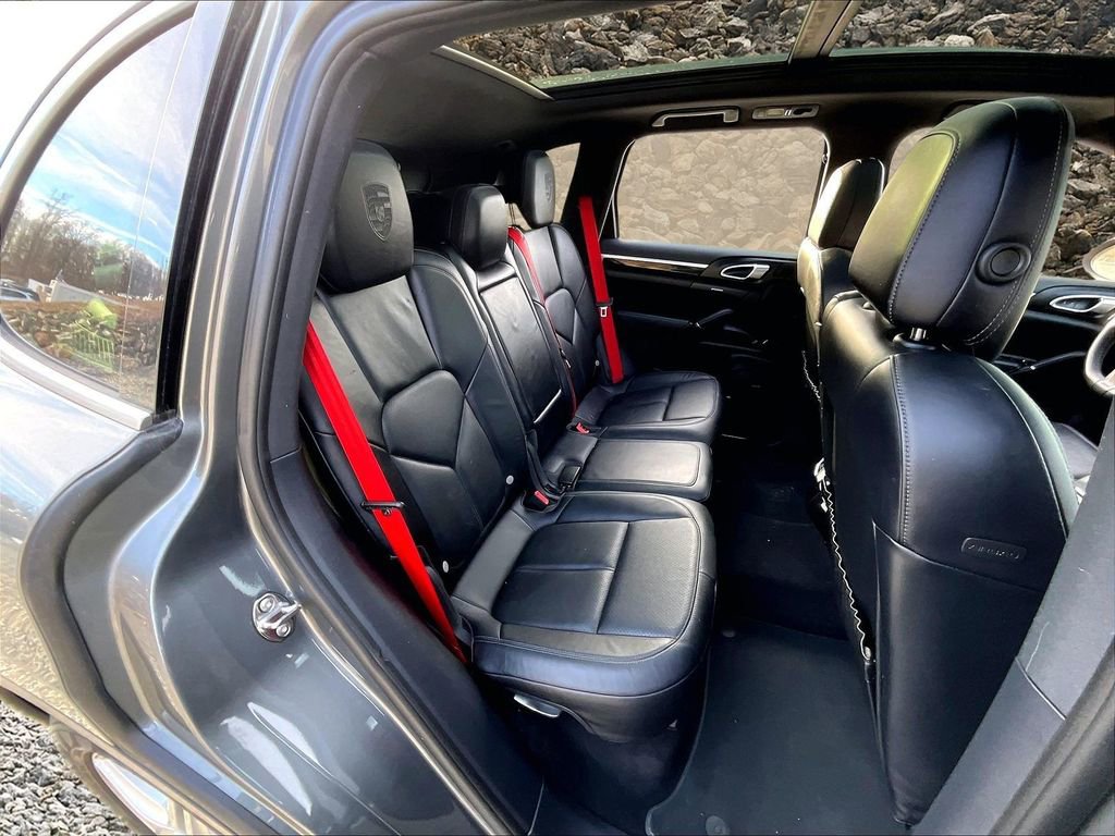 Used 2014 Porsche Cayenne Base image 24