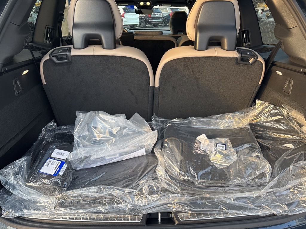 New 2026 Volvo XC90 T8 Ultra w/ Protection Package Premier image 48