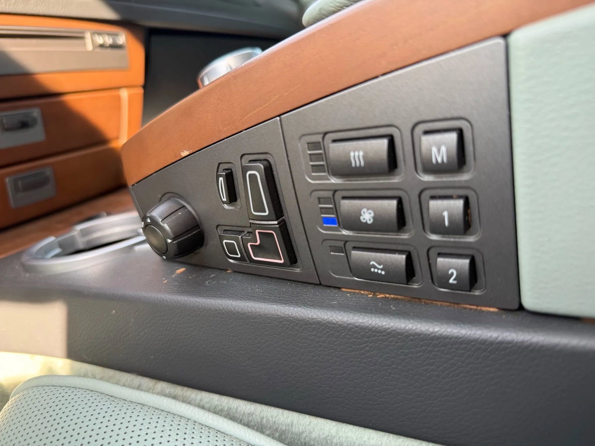 Used 2005 BMW 745Li image 17