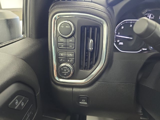 Used 2023 GMC Sierra 2500 SLT w/ SLT Premium Package AWD/4WD image 21