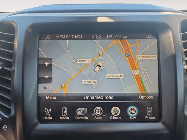 Used 2015 Jeep Cherokee Limited w/ Technology Group AWD/4WD image 23