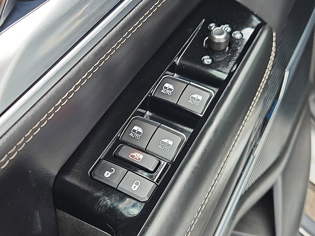 Used 2023 Jeep Grand Wagoneer 4WD image 13