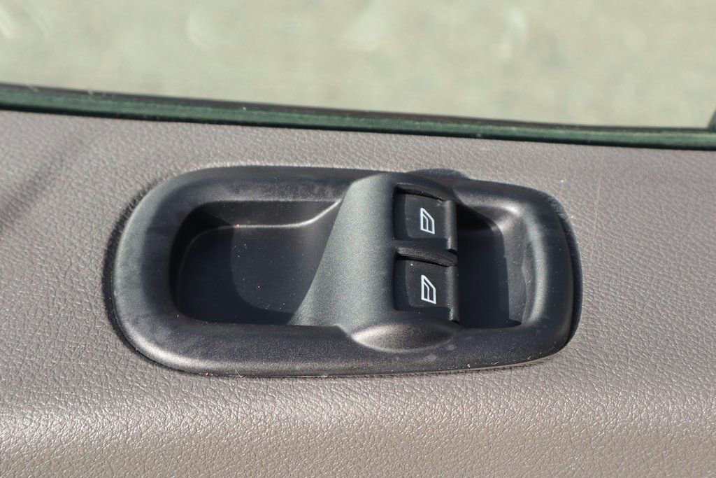 Used 2025 Ford Transit 350 XL RWD image 17
