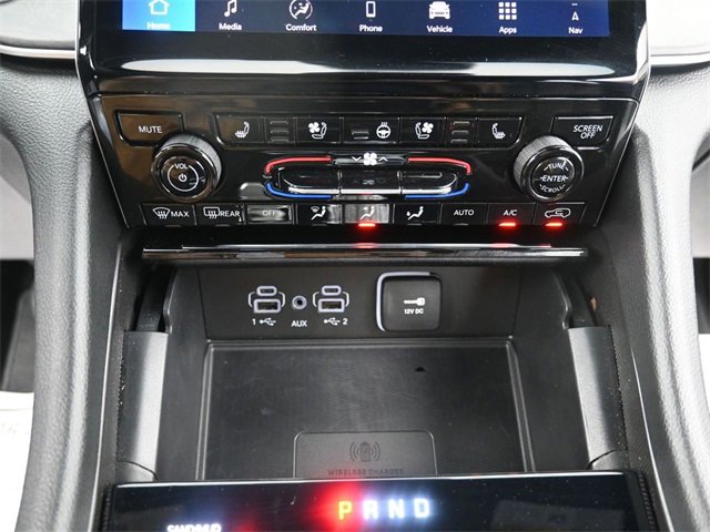 Used 2025 Jeep Grand Cherokee Limited w/ Luxury Tech Group II image 20