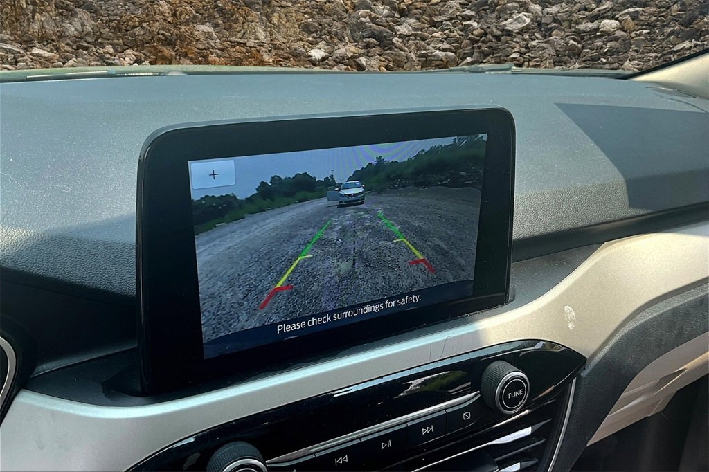 Used 2020 Ford Escape SE image 15