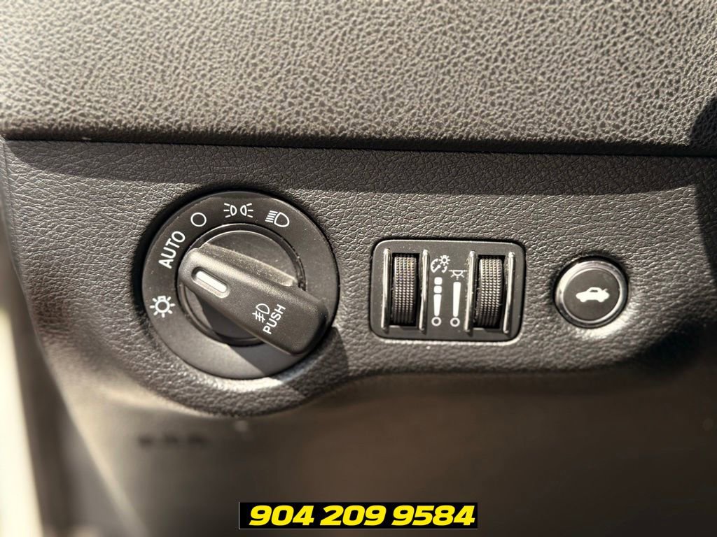 Used 2016 Dodge Charger R/T RWD image 15