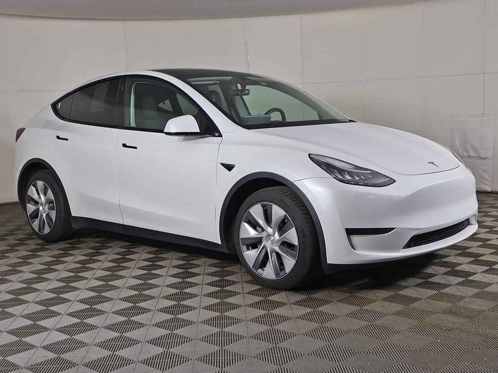 Used 2023 Tesla Model Y Long Range image 49