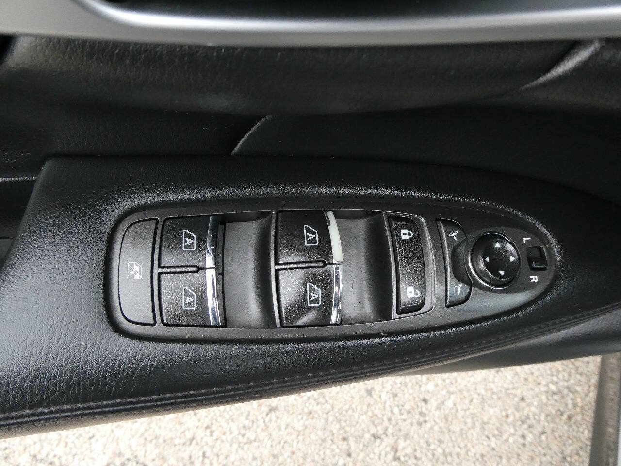 Used 2012 INFINITI M37 x w/ Premium Pkg AWD/4WD image 23