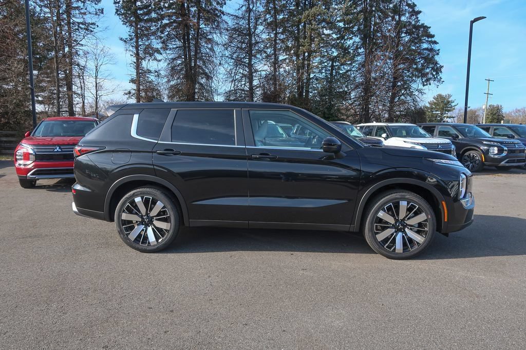 New 2026 Mitsubishi Outlander SE AWD/4WD image 8