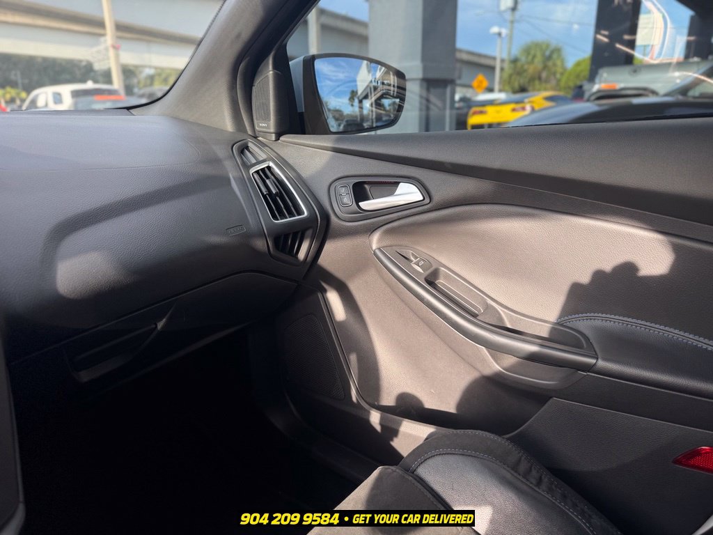 Used 2017 Ford Focus RS AWD/4WD image 18