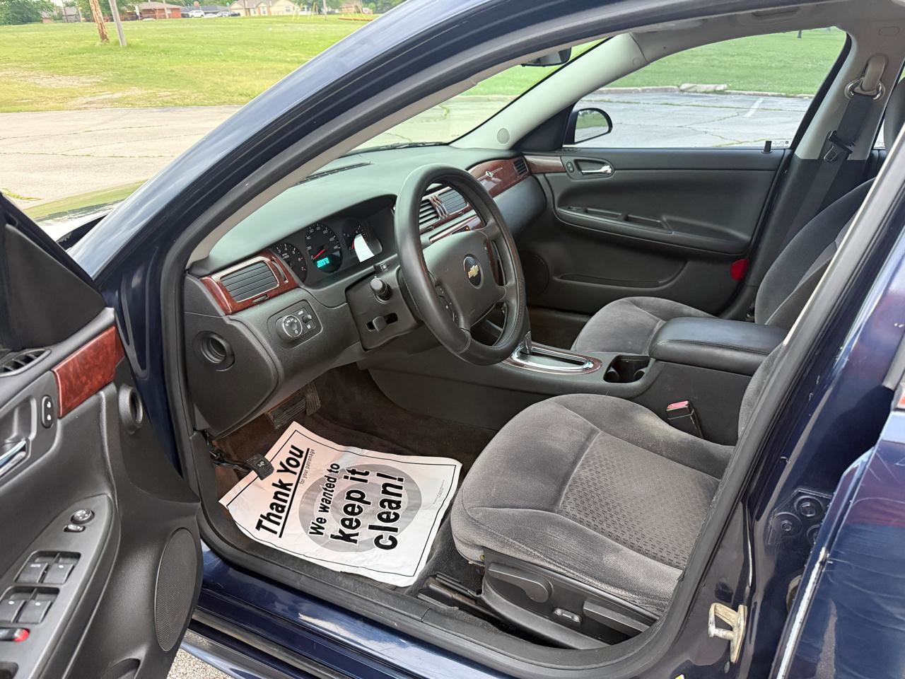 Used 2009 Chevrolet Impala LS FWD image 11