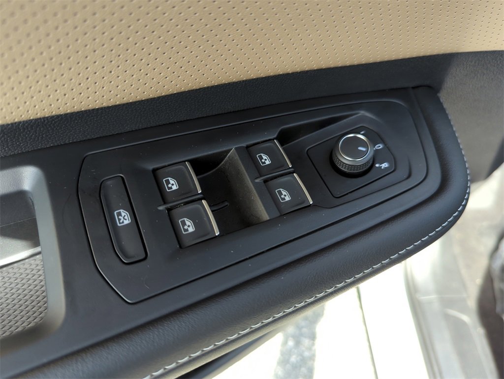 New 2026 Volkswagen Atlas Cross Sport SE image 26