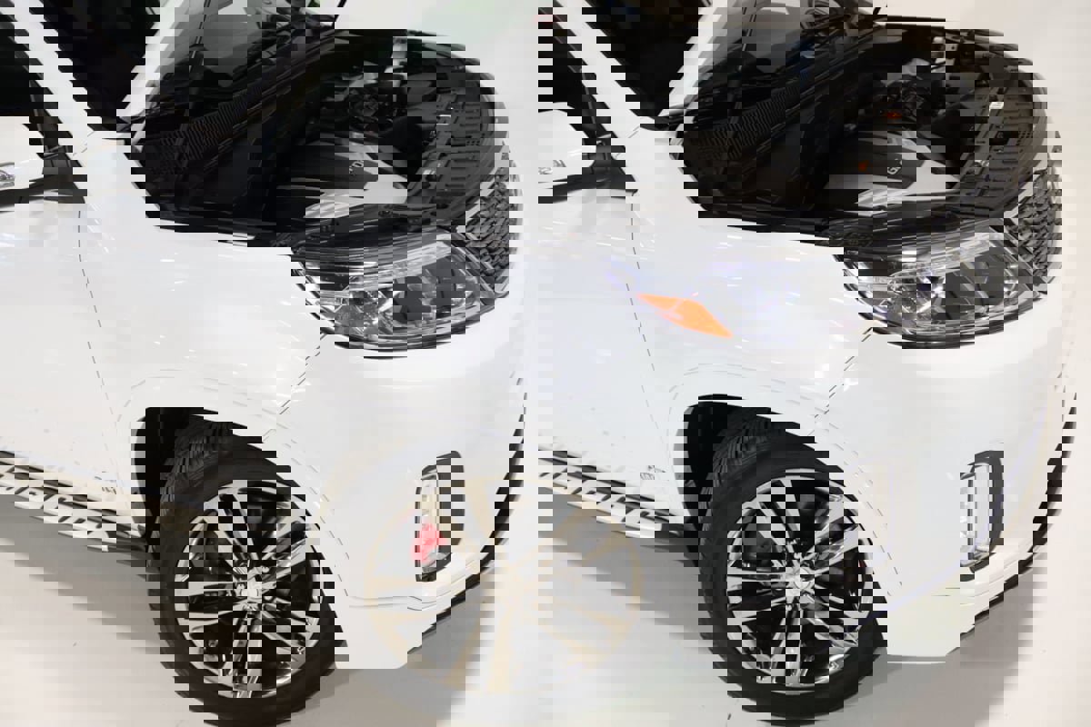 Used 2014 Kia Sorento SX w/ 3rd Row Package image 76