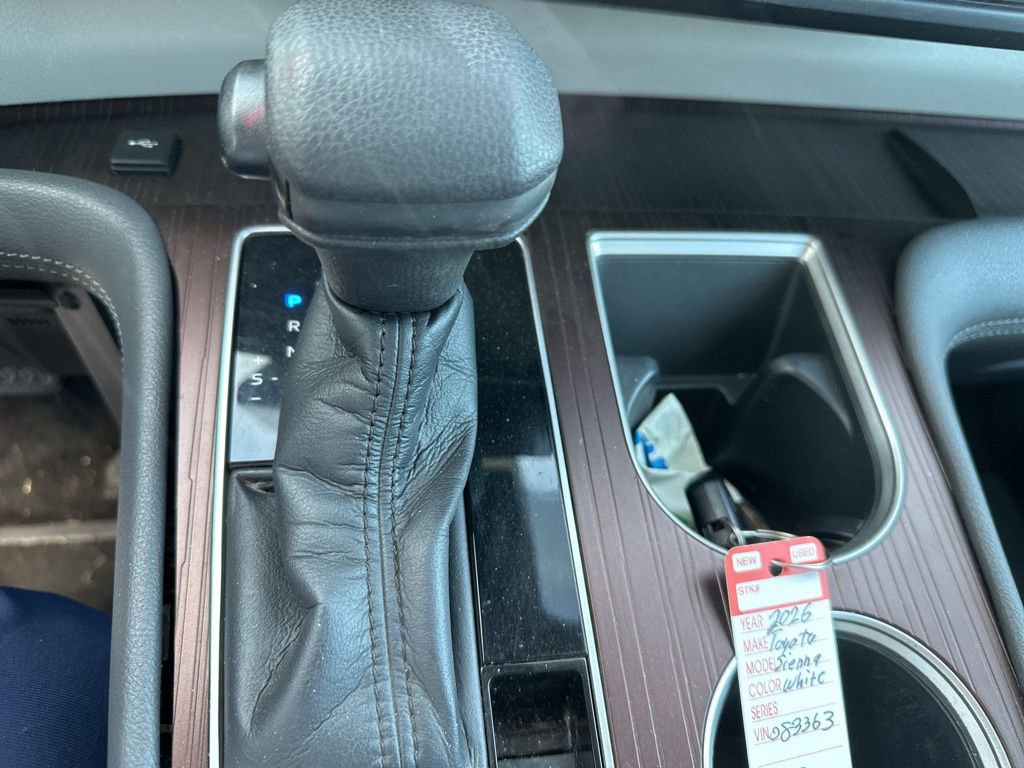 Used 2022 Toyota Sienna LE image 17