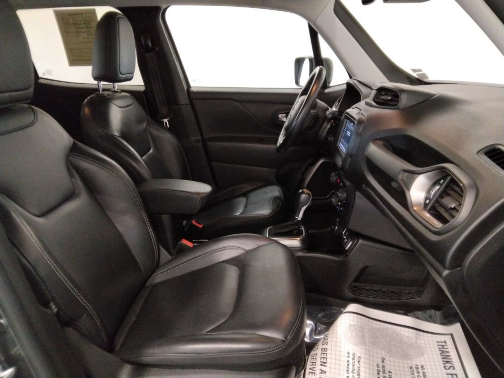 Used 2020 Jeep Renegade Limited w/ Safety and Security Group AWD/4WD image 43