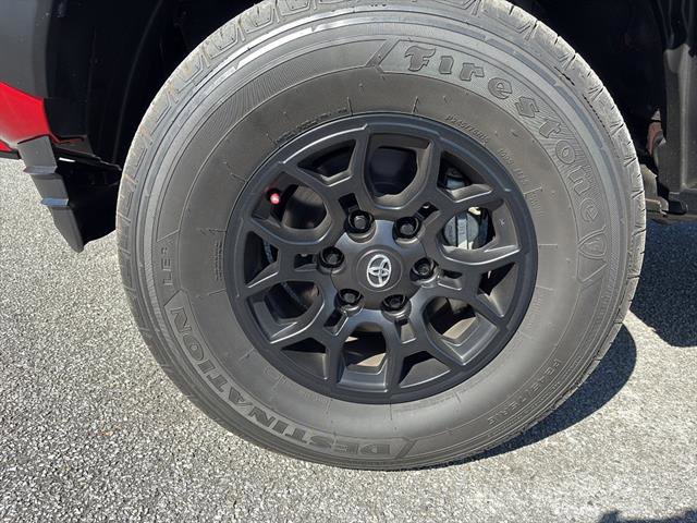 Used 2022 Toyota Tacoma SR w/ SX Package RWD image 9