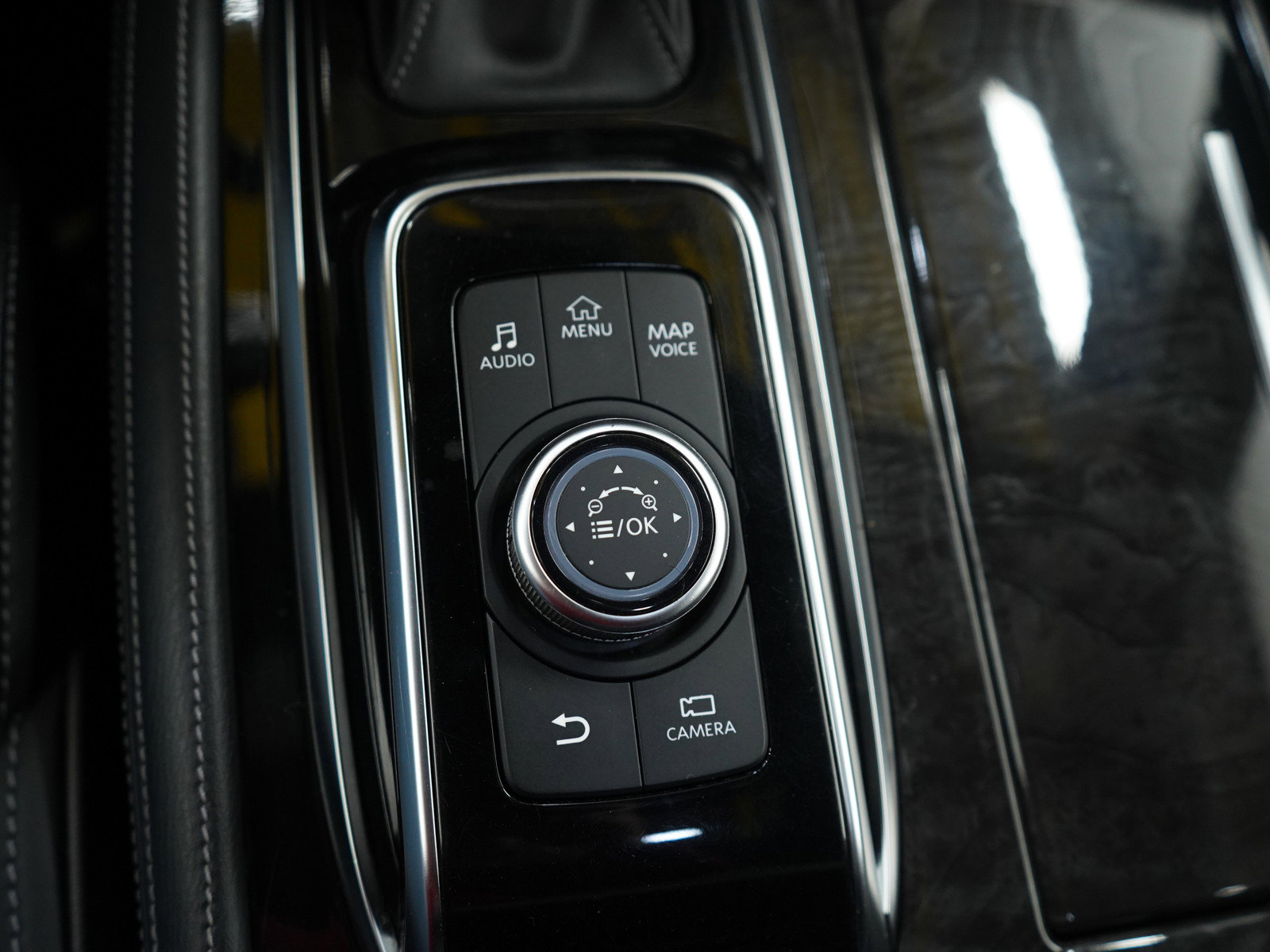 Used 2024 INFINITI QX80 Premium Select image 31