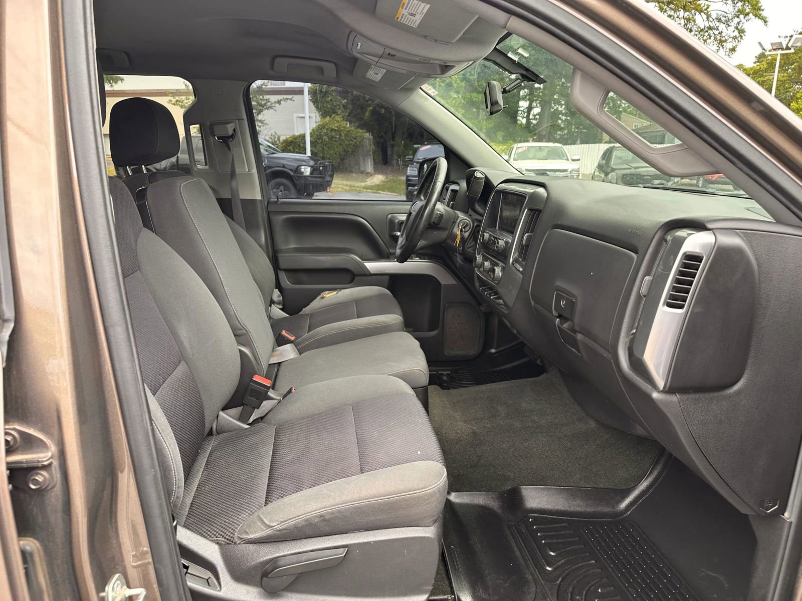 Used 2014 Chevrolet Silverado 1500 LT w/ LT Convenience Package AWD/4WD image 14