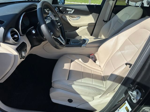 Used 2021 Mercedes-Benz GLC 300 4MATIC w/ Driver Assistance Package image 21