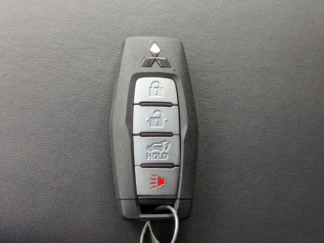 New 2026 Mitsubishi Outlander SE FWD image 33