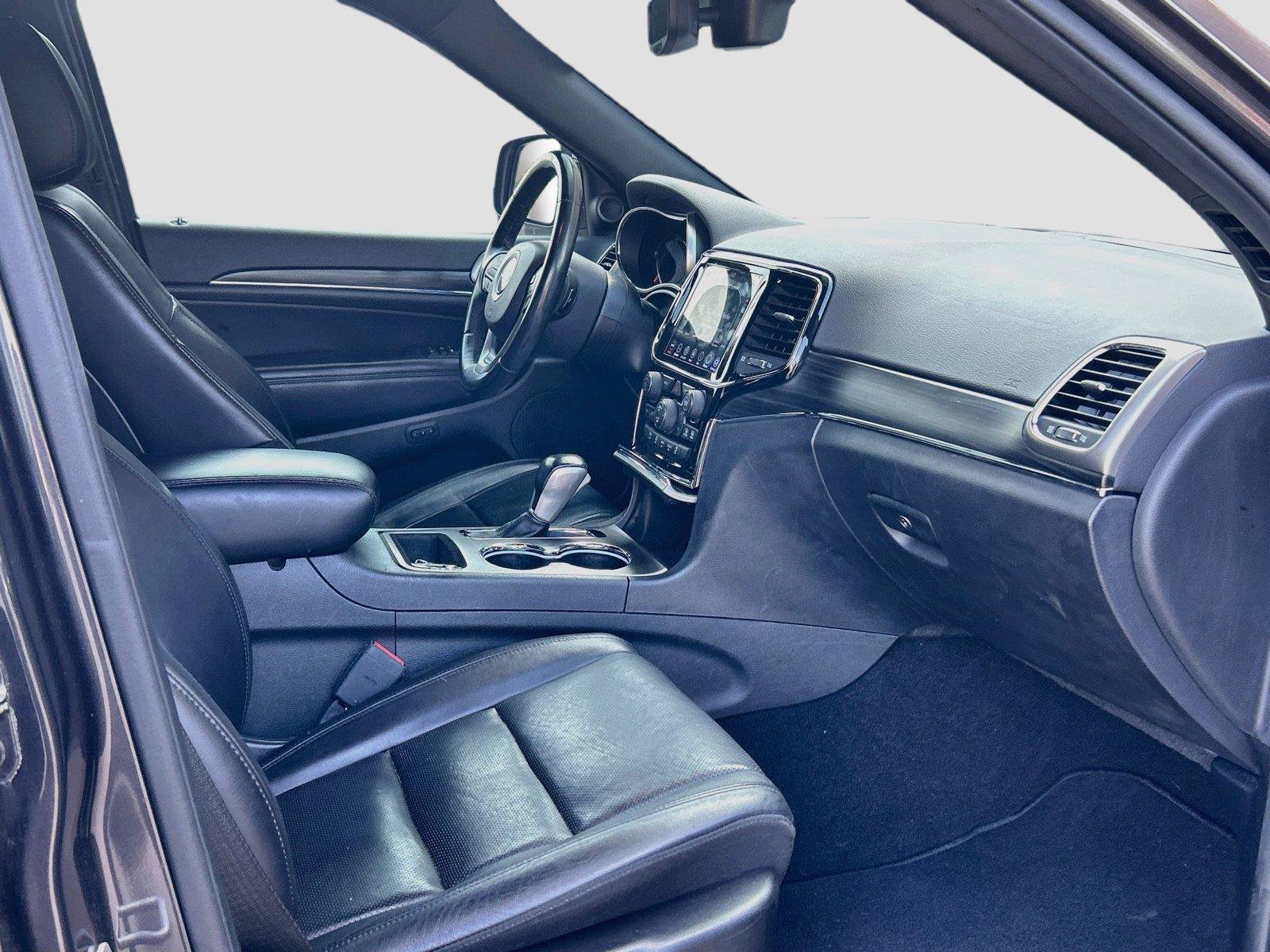 Used 2020 Jeep Grand Cherokee Limited w/ Luxury Group II RWD image 16