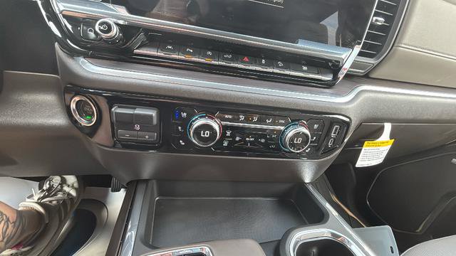 Used 2025 GMC Sierra 1500 SLT w/ SLT Premium Plus Package image 25