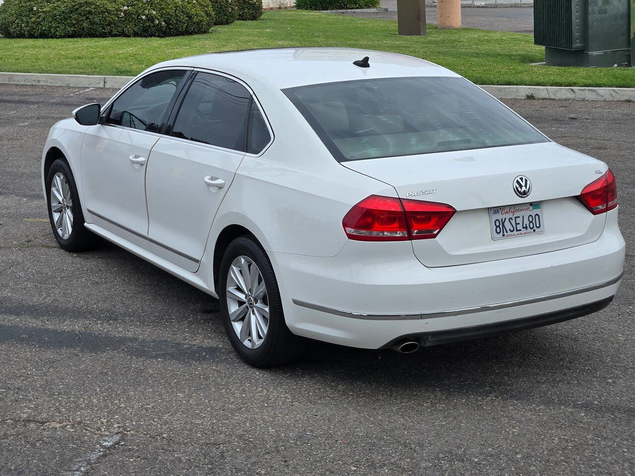 Used 2012 Volkswagen Passat 2.5 SEL image 16