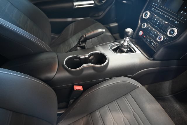 Used 2015 Ford Mustang GT RWD image 14