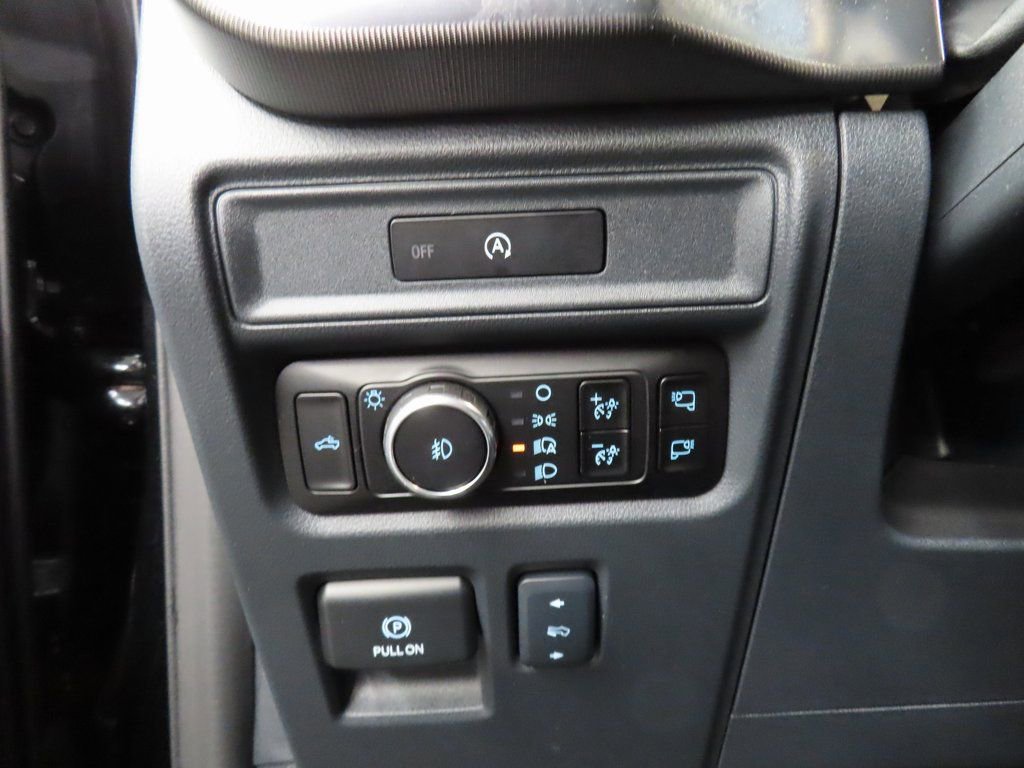 Used 2025 Ford F150 Lariat image 44