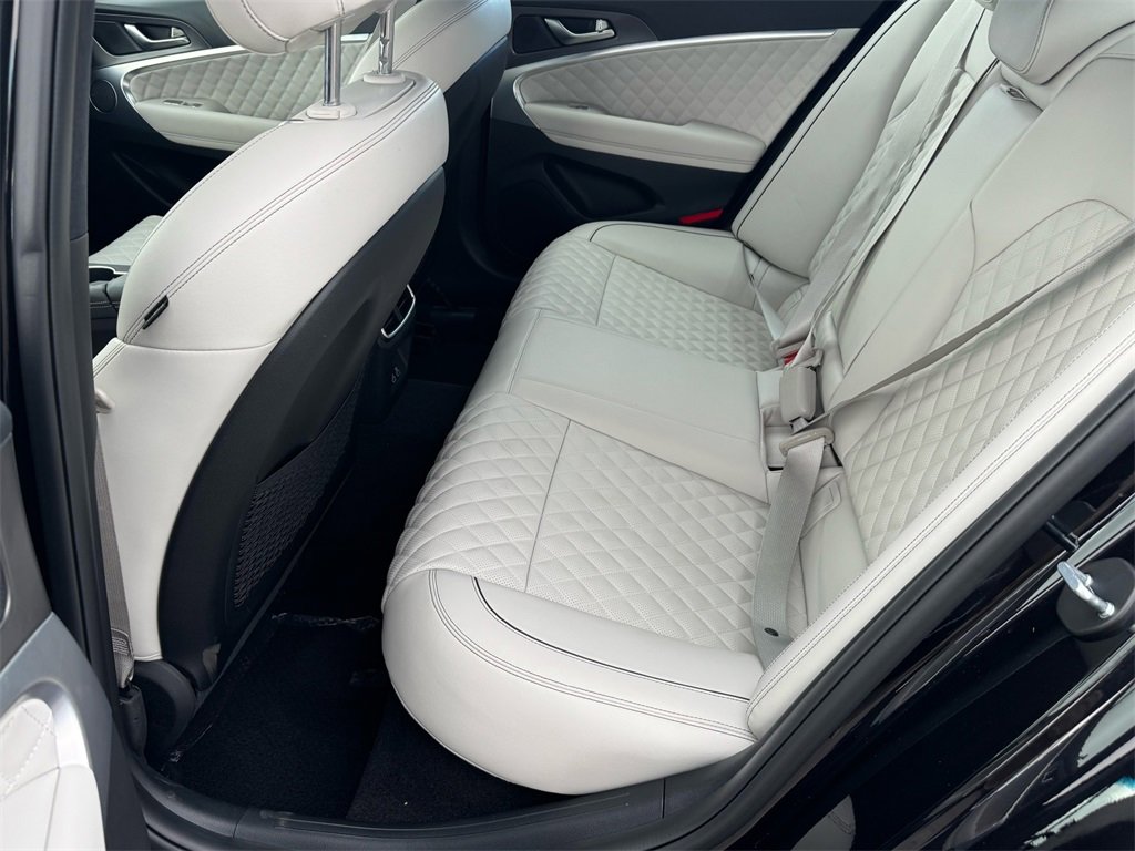 Used 2024 Genesis G70 3.3T Advanced w/ Sport Prestige Package image 14