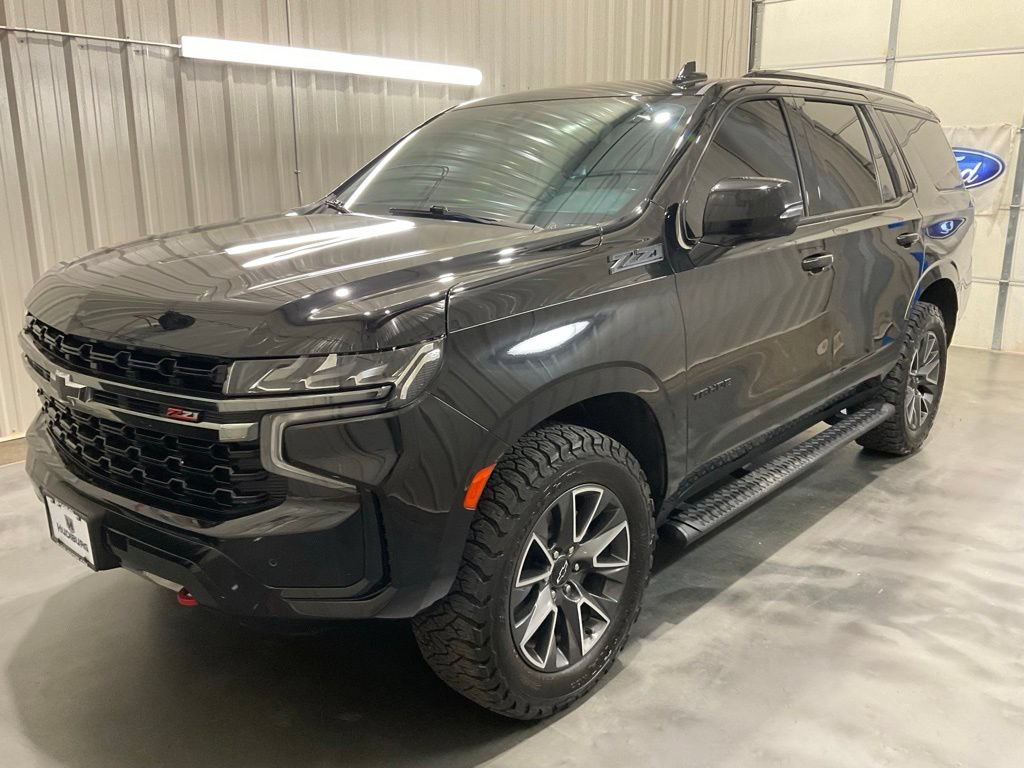 Used 2022 Chevrolet Tahoe Z71 w/ Luxury Package AWD/4WD image 4