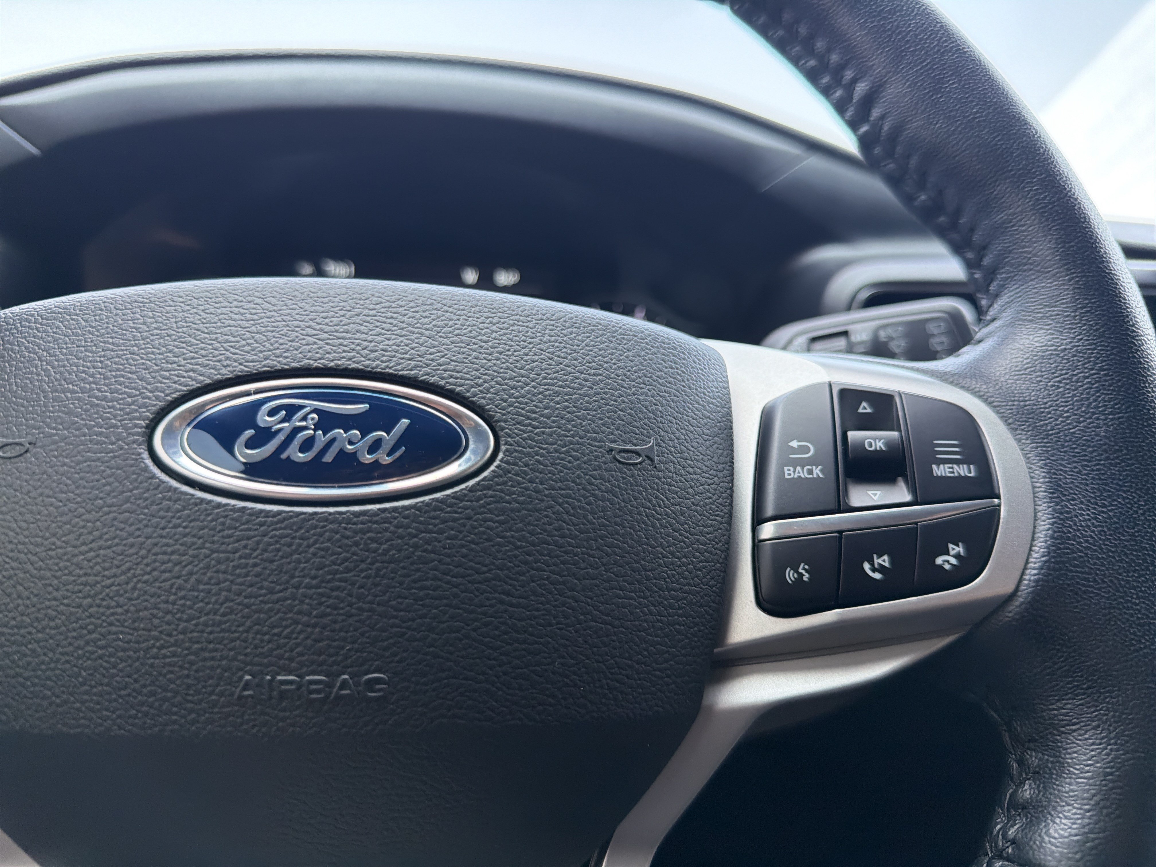 Used 2021 Ford Explorer XLT w/ Equipment Group 202A RWD image 29