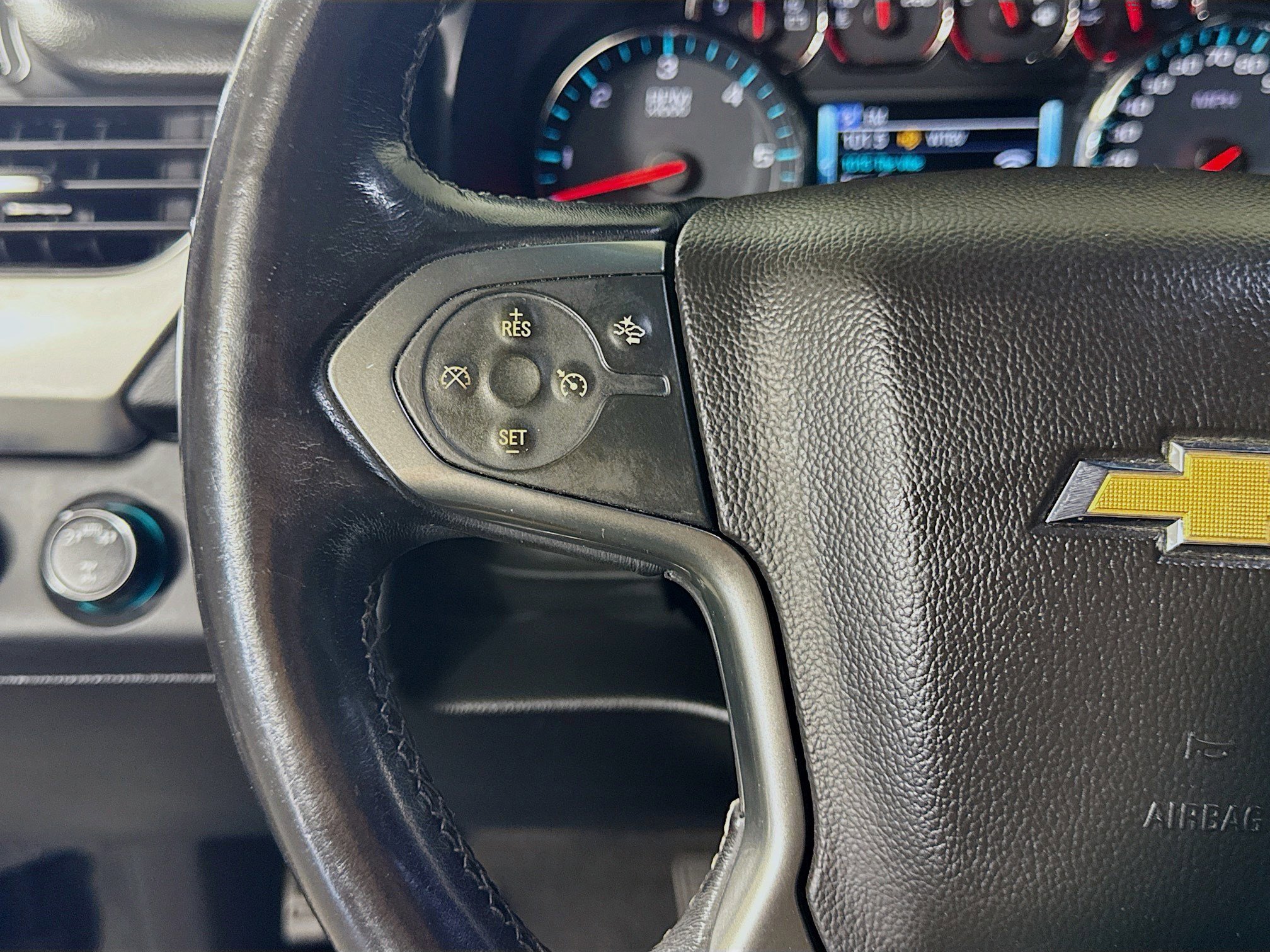 Used 2019 Chevrolet Tahoe LT image 14