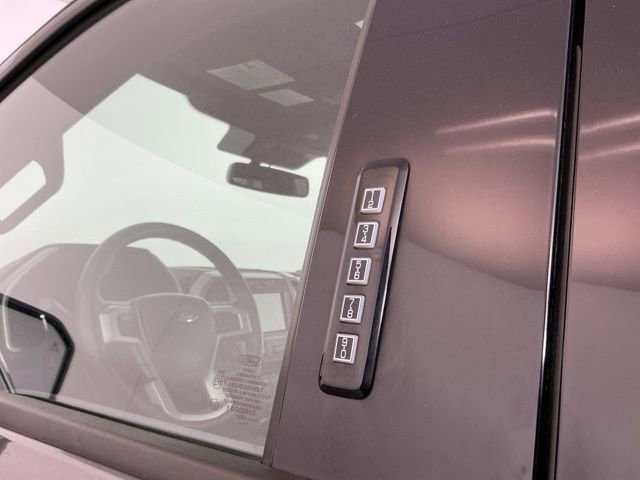Used 2018 Ford F150 Lariat w/ Equipment Group 502A Luxury AWD/4WD image 10