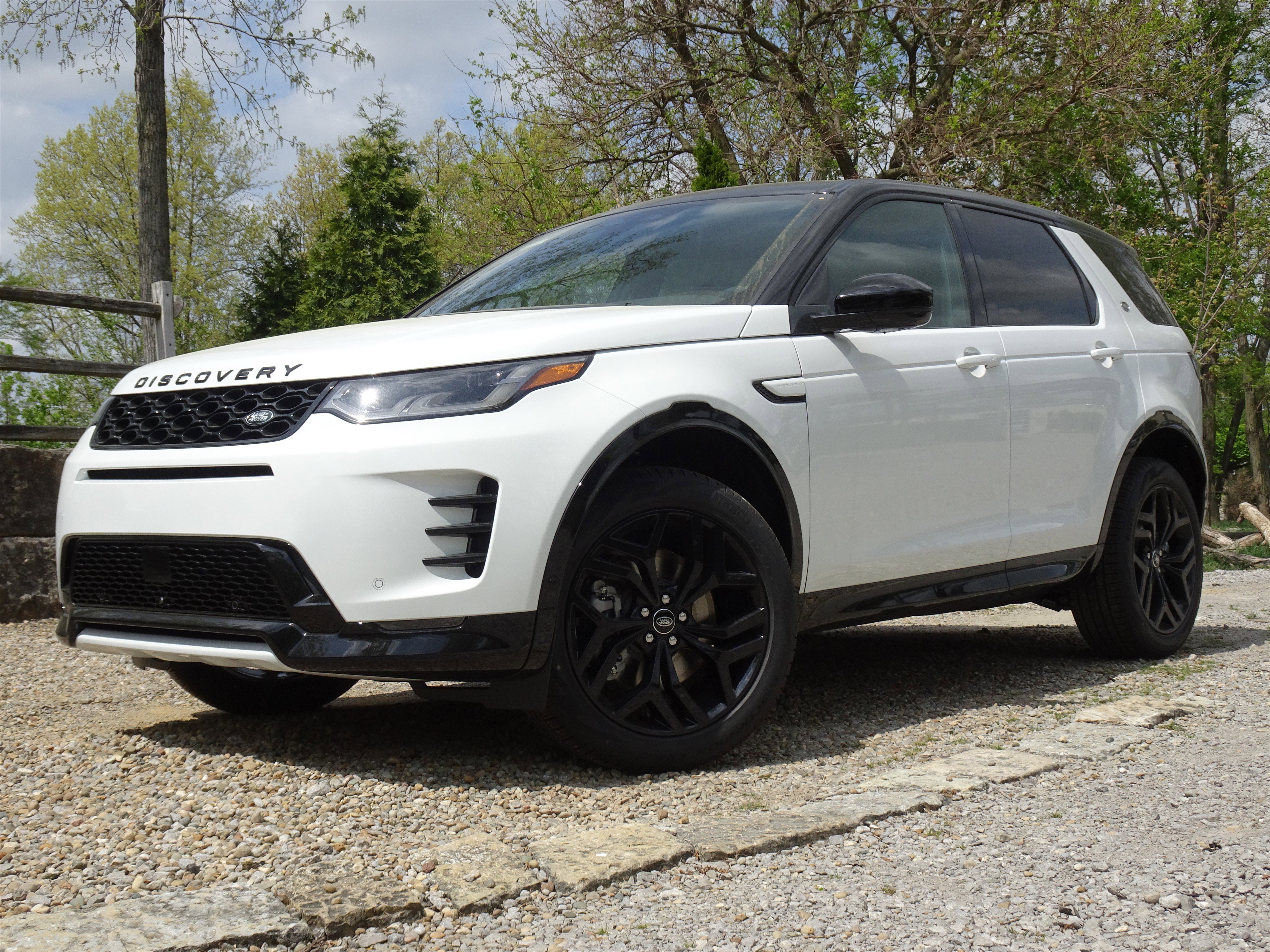 New 2026 Land Rover Discovery Sport Landmark image 1
