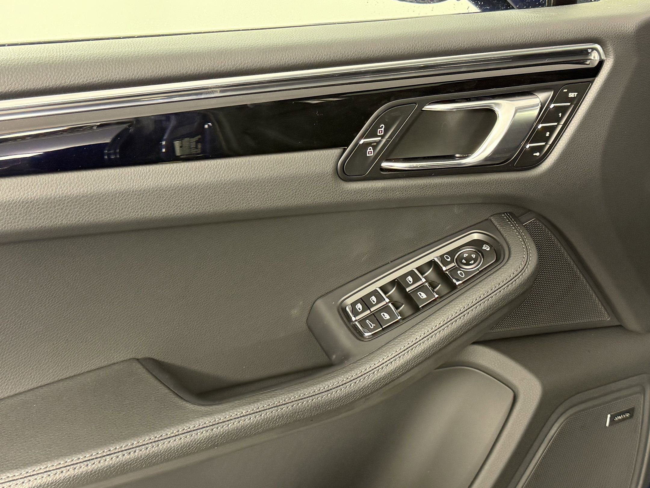 New 2025 Porsche Macan image 26